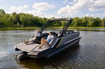 Les  pontons Manitou sont reconnus dans plusieurs catégories lors du Gala Boat  Builders Award 2022